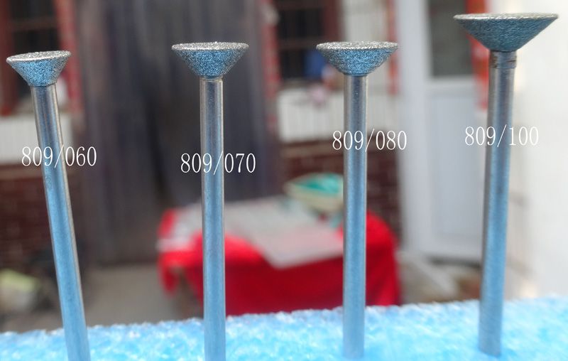 硬質(zhì)合金旋銼鎢鋼銑刀雕刻金屬打磨頭合金銑刀鎢鋼磨頭2.35mm柄徑